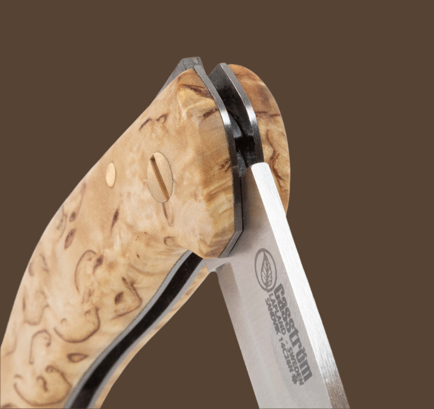 Casström Lars Fält Lock Back folding knife - half-opened, close-up of the curly birch.
