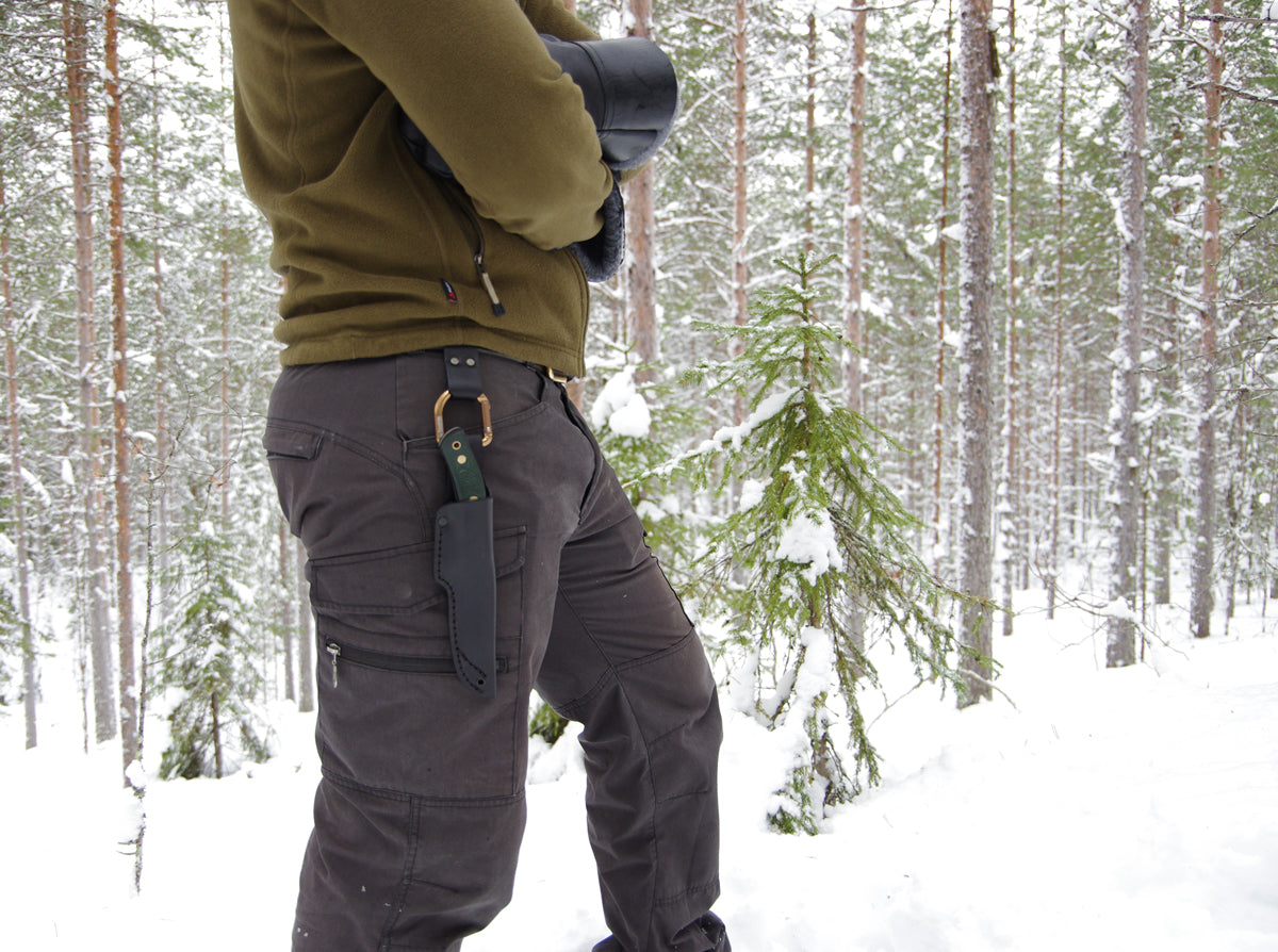 Outdoor demonstration that the Casström No.3 dangler is perfect for when you wear a knife to practice bushcraft skills, or survival skills.