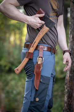 Casström leather dangler carrying knife sheath comfortably on belt during bushcraft activity